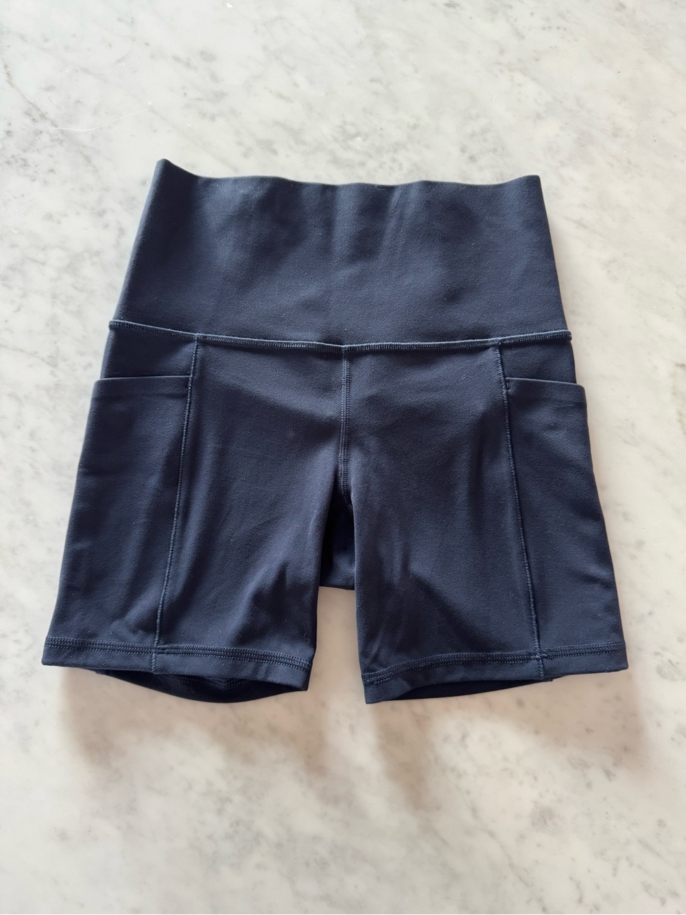 athleta salutation stash shorts - Picture 3 of 5